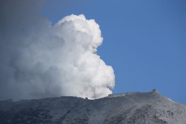 御嶽山（2014年9月28日）参考画像（c）Getty Images