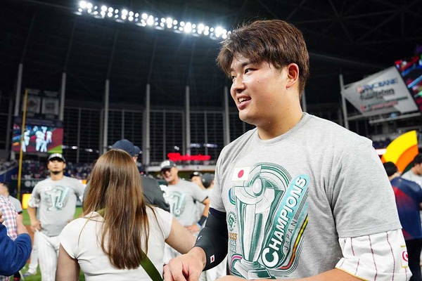 「MLB記録より1歳以上若い」村上宗隆、清原超えの“最年少200号”に米が熱視線　2025年オフにもメジャー挑戦の可能性