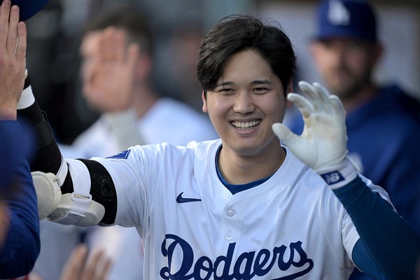 【MLB】大谷翔平、ド軍本拠地で成し遂げた“史上初”の偉業　圧巻の18・19号連発に公式も賛辞「オオタニが歴史に名を残す」