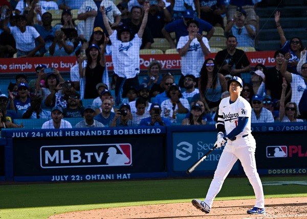 【MLB】大谷翔平、“ほぼ場外”144メートルの今季30号アーチで4年連続大台クリア　現地実況も「アメージングショット！」と大絶叫