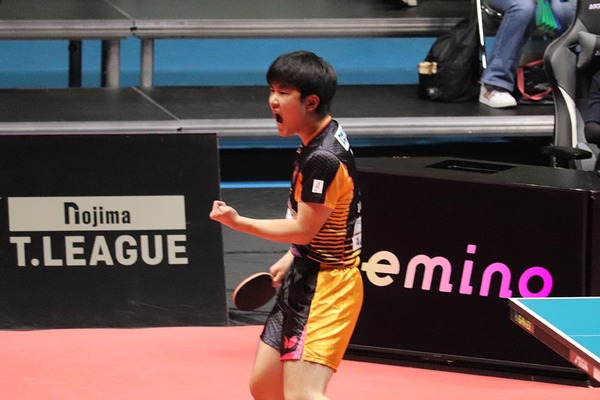張本智和、林昀儒との激戦制し2勝　パリ五輪選考ポイントは「1位になるのが目標」と今後見据える【Tリーグ】