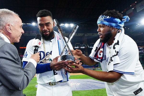 【MLB】テオスカーの元同僚ゲレーロJr.が意味深投稿　ブルージェイズ復帰“匂わせ”に米メディア反応「いいねを押している」