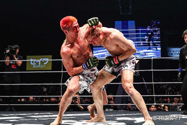 【RIZIN】朝倉未来とリマッチ決定の平本蓮、会場からSNS投稿連発「は？どこが負け？」赤田の判定負けに抗議