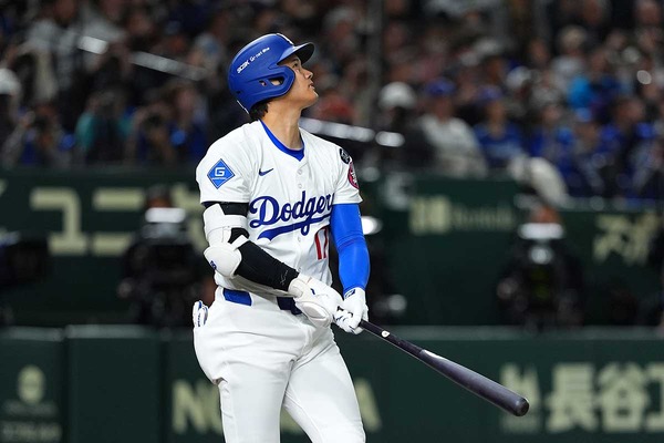 【MLB】大谷翔平の今季1号が“物議”を醸す……米メディアが問題提起も、ファンからは「審判の判定は正しかった」の声殺到