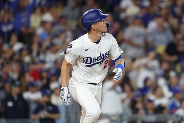 【MLB】“世界最高の便利屋”エドマン、4安打固め打ちでドジャース連勝　「スペシャルパフォーマンスを披露した」と地元メディア称賛