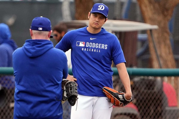 【MLB】大谷翔平、投球練習で最速150キロ計測も……　スライダー解禁には慎重姿勢「そこは医療的な判断」とロバーツ監督