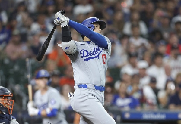 【MLB】大谷翔平、俊足を飛ばす“迫力”の二塁打で2試合連続安打をマーク　第3打席では“特大飛球”も……2戦連発9号アーチなるか