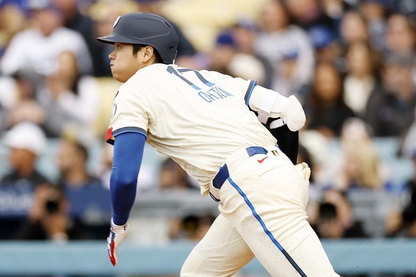 【MLB】大谷翔平、初回に165キロ“高速右安打”で好機演出　スミスの適時打で生還、月間最多本塁打更新の23号も期待