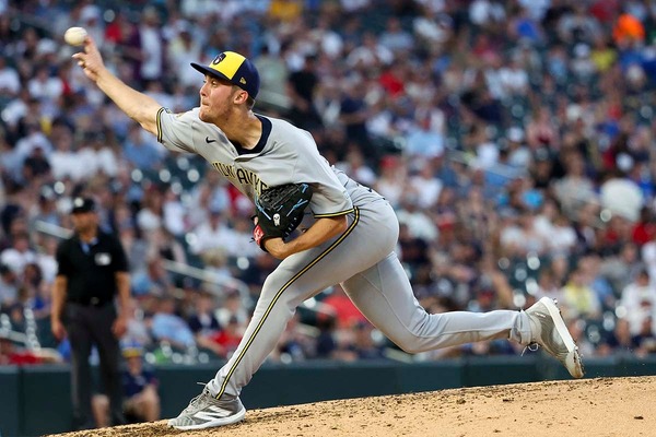 【MLB】ブルワーズ怪物ルーキー、驚愕の“154キロスライダー”で打者転倒　米記者絶賛のデビュー2戦11回無安打投球「信じられない」