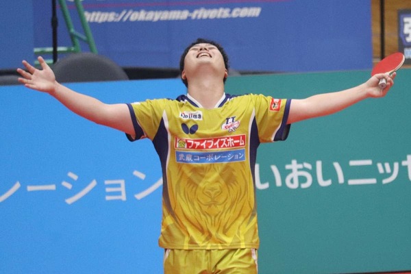 王者T.T彩たまが“全員卓球”で掴んだ今季初勝利　張本智和撃破の曽根翔が繋いだバトン「絶対的エースはいない」【Tリーグ】