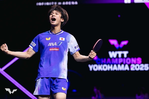戸上隼輔、23時過ぎの戦い制した“ファイター”が観客へ感謝　4強入りへ世界2位の中国勢に挑む「熱い試合をできたら」【WTTチャンピオンズ横浜】