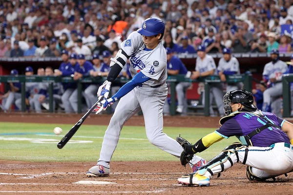 【MLB】大谷翔平、“2年連続”今季54号アーチで新たな記録を更新　ルース、Aロッドに次ぐ史上3位に浮上、地区優勝に貢献した一発で