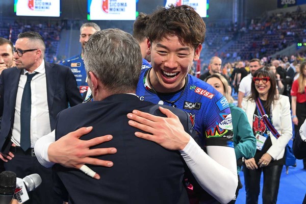 「永遠に心に刻まれる感動だった」石川祐希らペルージャ陣が笑顔、2万8242人の観客が熱狂した“国際親善試合”を会長が回顧「栄誉なこと」