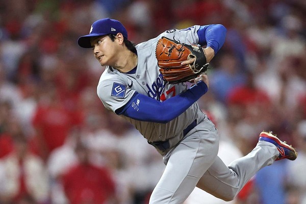 【MLB】「僕が嫌いなのかい？」大谷翔平に直撃取材、ロイヤルズ主砲がWS会見にサプライズ登場　“キャリア最速164キロ”を投げ込まれ……