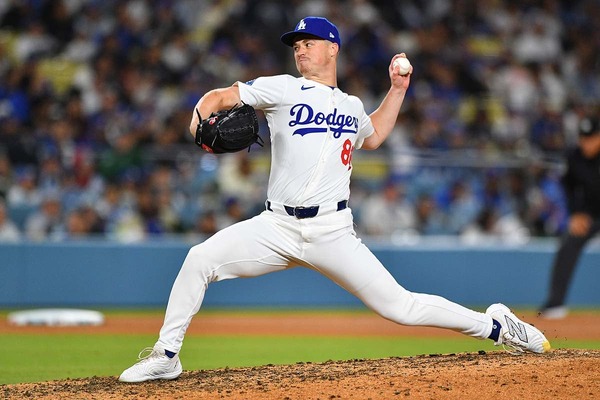 【MLB】WS18イニングの死闘……集中力を維持する秘訣は“もぐもぐタイム”にあった？ ド軍救援左腕はステーキで豪快に栄養補給