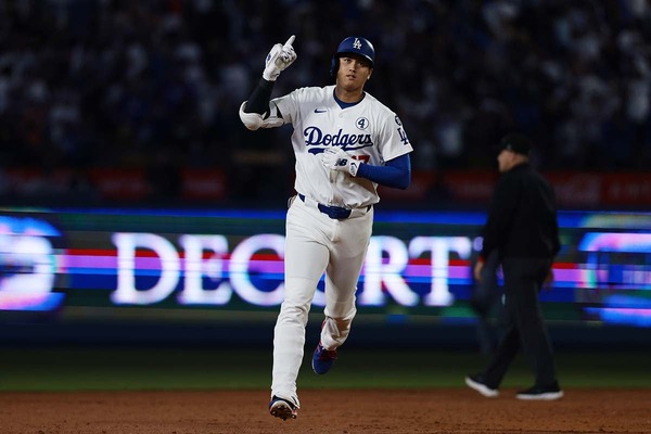 【MLB】ドジャースからは大谷翔平、スミス、フリーマン、マンシーが最終候補入り　「打撃のベストナイン」SS賞の最終候補発表