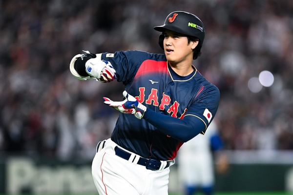 【WBC2026】“ジョン・シナ”ポーズ、お茶点て、まさかの熱男……満塁弾後に大谷翔平が魅せた「侍パフォ」詰め合わせ解説
