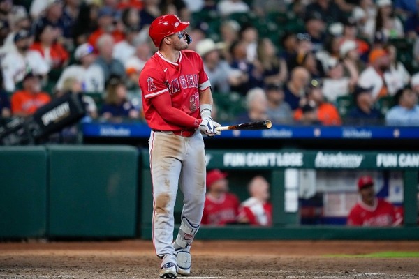 【MLB】「なんたってマイク・トラウト」大谷翔平の盟友が開幕戦で特大弾……盗塁も決めて完全復活をアピール「自分らしいプレーができた」