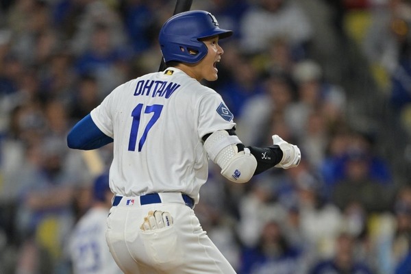 【MLB】前代未聞、打席の大谷翔平も逃げ出し「ヘイ！ヘイ！」　キンブレルが捕手のタイムに気付かず投球開始「こんなの見たことない……」