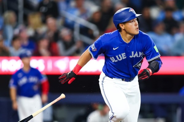 【MLB】「東京っぽい雰囲気」岡本和真、トロントでの新生活に満足　お気に入りの食事も明かす「サンドイッチと……」　公式サイトが特集