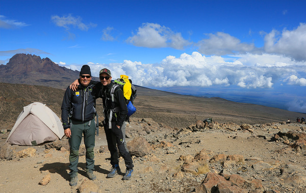 ティンコフ・サクソのキリマンジャロ・登山合宿