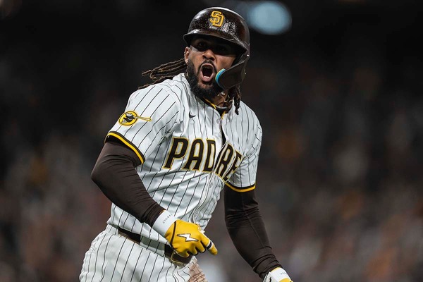 【MLB】大谷翔平の初球スイーパーに手を出して併殺打……満塁のチャンスを潰したタティスJr.に批判の声　公式サイトも「もういい加減にして」