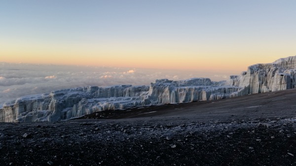 ティンコフ・サクソのキリマンジャロ・登山合宿