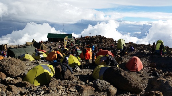 ティンコフ・サクソのキリマンジャロ登山合宿