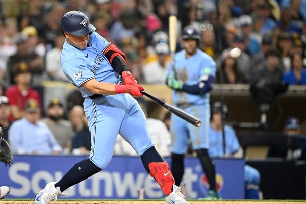 【MLB】「22本塁打＆62打点」決勝3ランの岡本和真、高弾道44度“滞空時間6.8秒”のムーンショット　新人史上9人目の快挙も達成