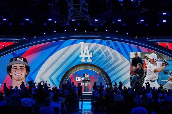【MLB】ドジャースから1巡目指名を受けた高校生、左打者としてのお手本は「フリーマン」と明かす　同じ身長の大型内野手が抱負