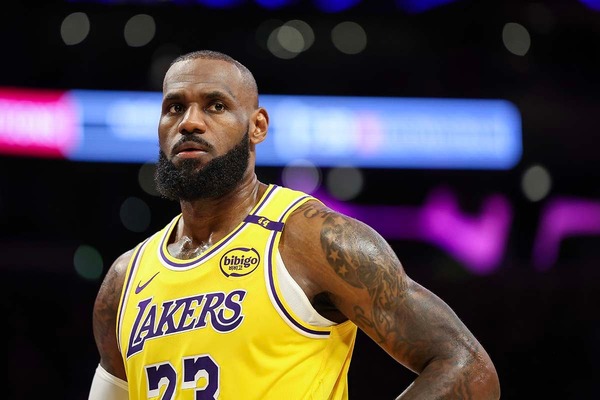 【NBA】なぜレブロン・ジェームズは新天地に76ersを選んだのか　決断の背景を米記者が解説「優勝するための戦力が最も整っている」