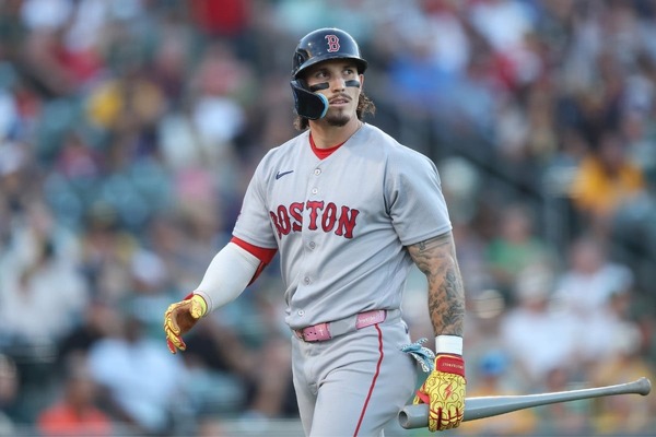 【MLB】「タッチアップしろよ！」Rソックスが内輪揉め、デュランがコントレラスに怒鳴ってギスギス……犠飛には厳しい“浅い当たり”で無茶ぶり