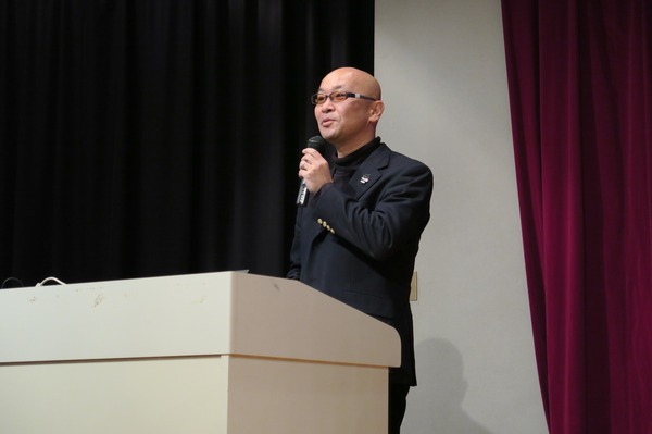 茨城県のつくば市で開催された「自転車フォーラム」で基調講演する疋田智