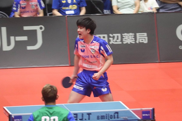 張本智和が語った“ダブルエース”への考え「僕たちはお互いが……」　後輩・松島輝空の台頭も刺激に「言い合える実力同士」【Tリーグ】