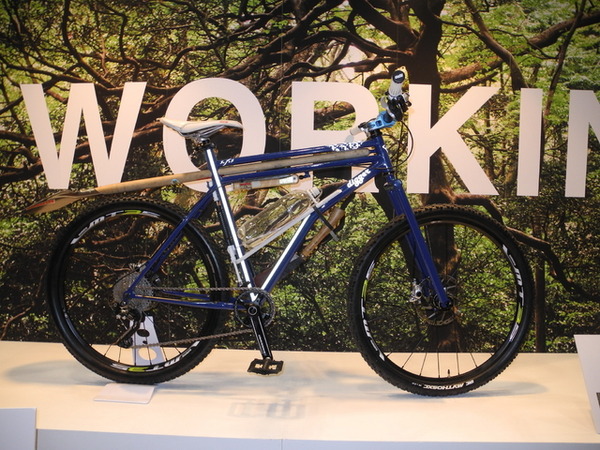 東京サイクルデザイン専門学校が展示した自転車