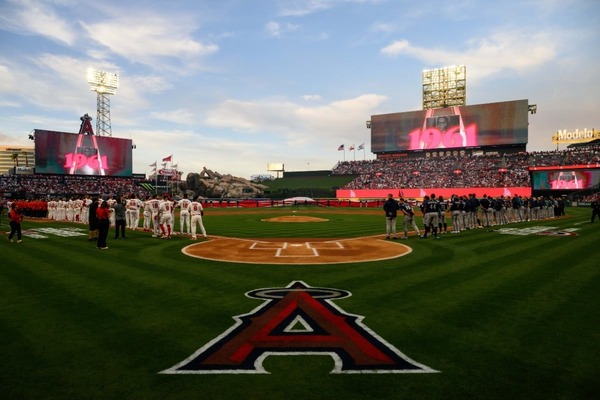 【MLB】球界で最も裕福なオーナーを迎えたエンゼルス、オフに大型補強を断行か　獲得候補に佐藤輝明、スクーバルの名前も