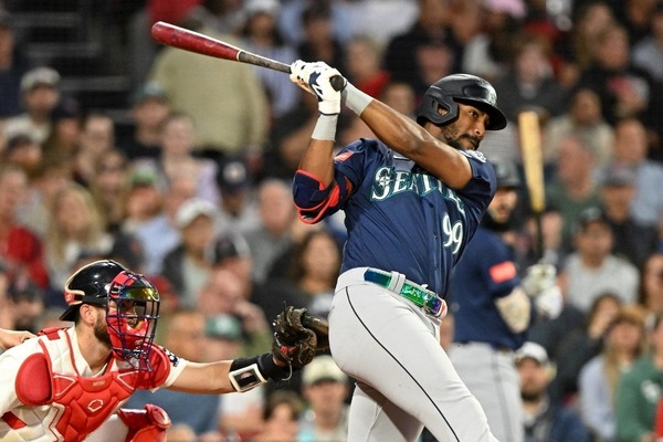 【MLB】「またもや怪物じみた一発」マリナーズ新人モンテス、右中間へ豪快3号2ラン　グリフィーJr.に続く“球団史上2番目”21歳の代打アーチ