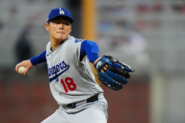 【MLB】「最も必要な場面で応えてくれた」山本由伸、圧巻の7回1失点10奪三振の快投劇　米記者称賛のパフォーマンス