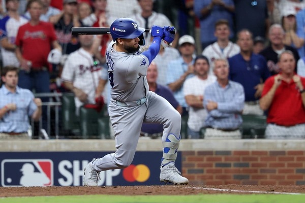 【MLB】「ロバーツの決断が功を奏した」不調のパヘスが値千金の決勝打、ドジャースが地区シリーズ突破　次戦はブルワーズかパドレス