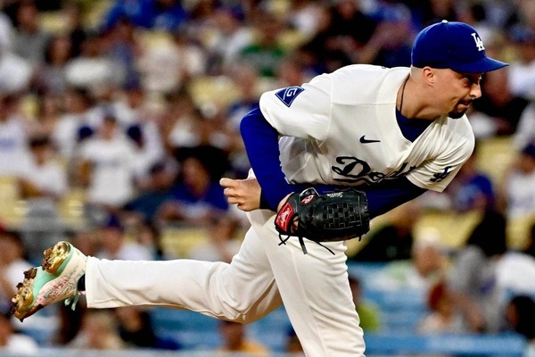 【MLB】ドジャース3連敗の危機、スミスの適時打でリード奪うも……スネルが痛恨の連続被弾で逆転許す