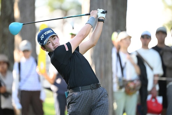 “飛距離1位”の記録を叩き出した、岩井明愛　国内ツアー7勝目を支えたダウンスイングの特徴