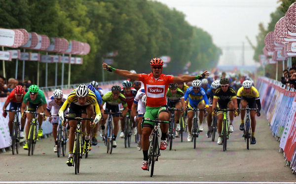 　中国で開催されている9日間のステージレース、ツール・ド・大湖は11月3日、距離129kmの第2ステージが行われ、トルクセケルスポルのユーリ・メトルシェンコ（ウクライナ）が初日に続いて優勝した。