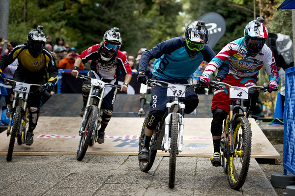 選手の技術向上とMTBシーンの発展を願う奉納競技　レッドブル・ホーリーライド