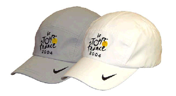 トレックより、ツール・ド・フランス、ロゴキャップが発売になった。つばにはスウッシュのトレードマーク、前面には、ツールドフランス公認のロゴ刺繍入りとなっている。