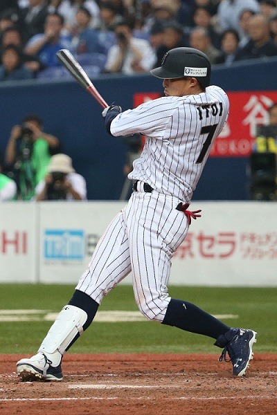 糸井嘉男 参考画像 (2014年11月12日）(c) Getty Images