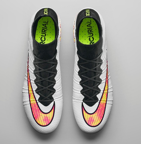 NIKE FOOTBALL SHINE THROUGHコレクション