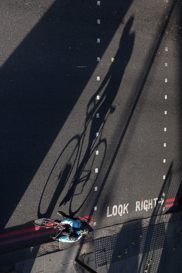 【なくせ！自転車事故】交差点では事故に巻き込まれるケースが高くなるので細心の注意を