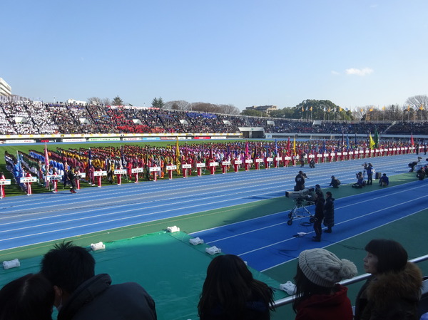 【高校サッカー選手権14】三鷹高校、夏の王者東福岡に善戦も敗れる