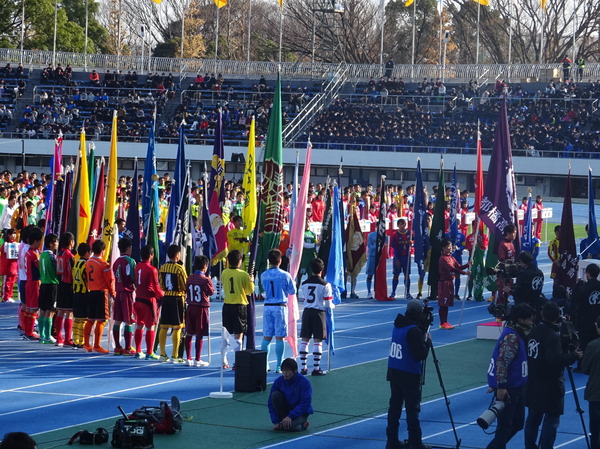 【高校サッカー選手権14】三鷹高校、夏の王者東福岡に善戦も敗れる