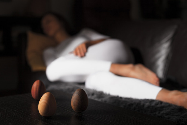 リラックスするための木製卵「Zen egg」登場　スロベニア発